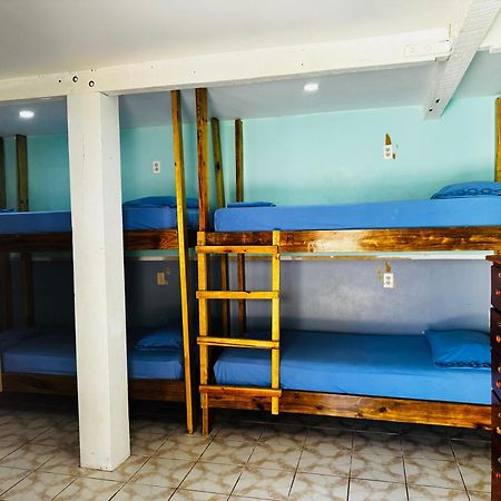 Go Slow Guesthouse Caye Caulker Kültér fotó