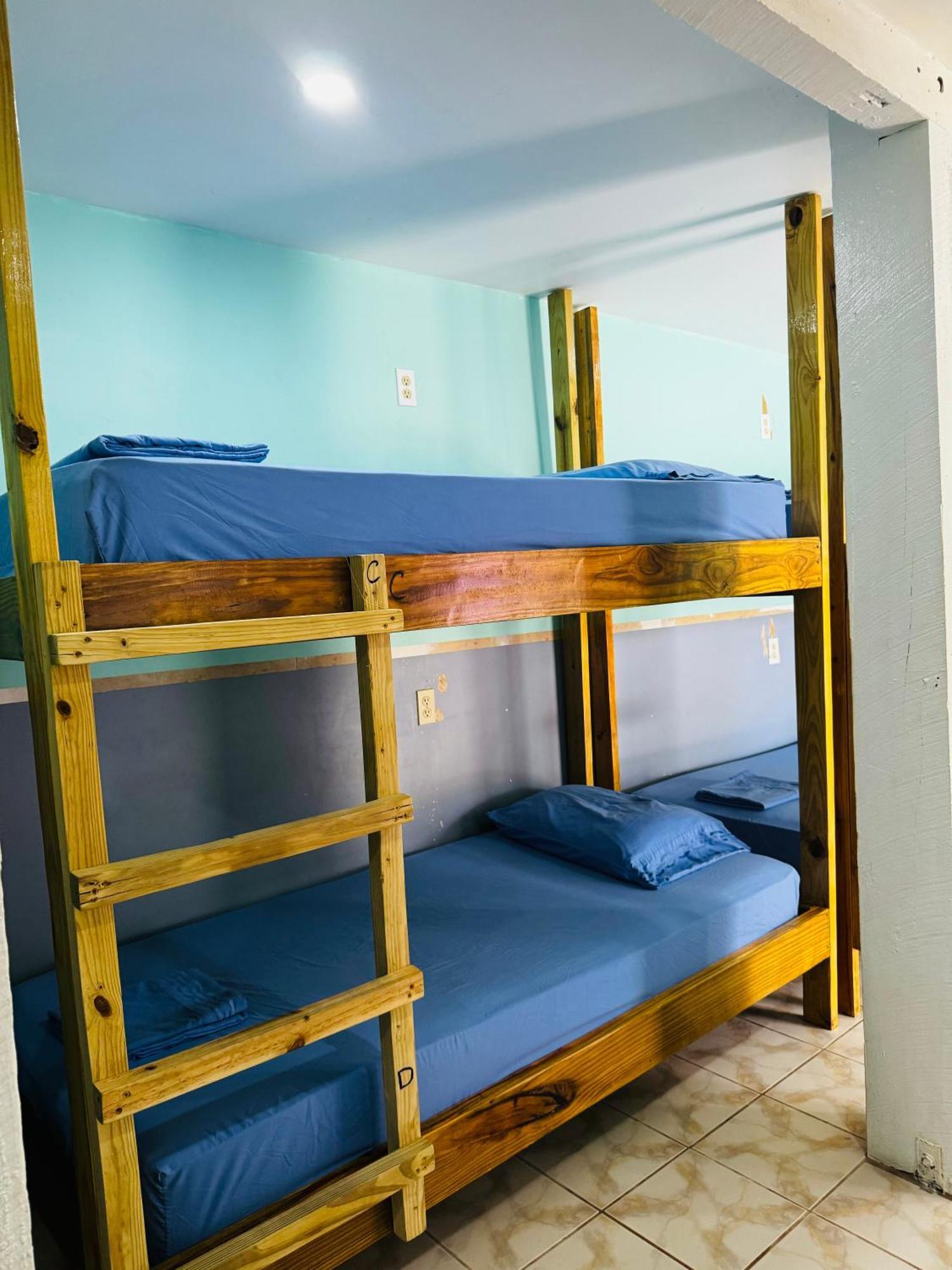 Go Slow Guesthouse Caye Caulker Kültér fotó