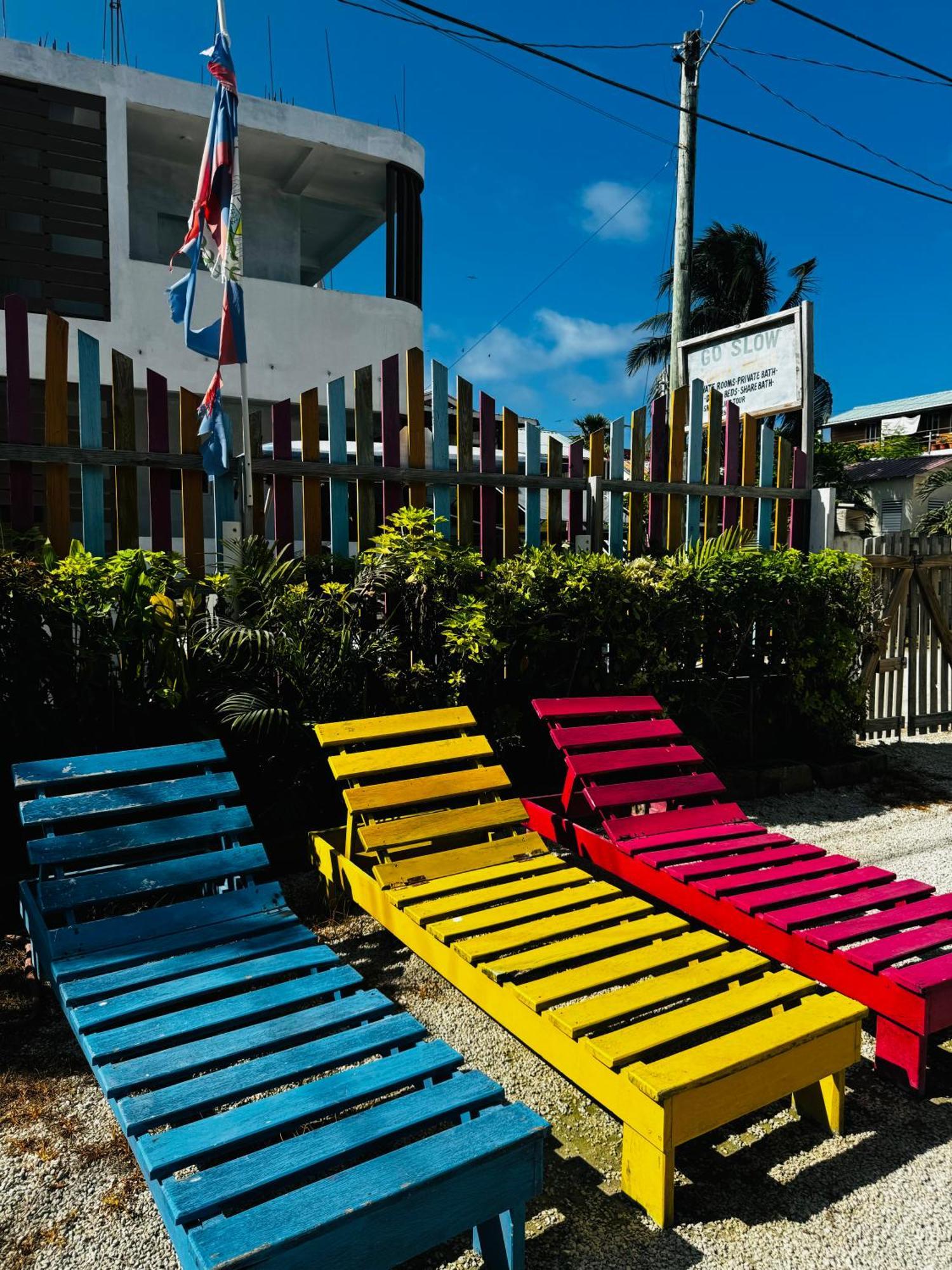 Go Slow Guesthouse Caye Caulker Kültér fotó